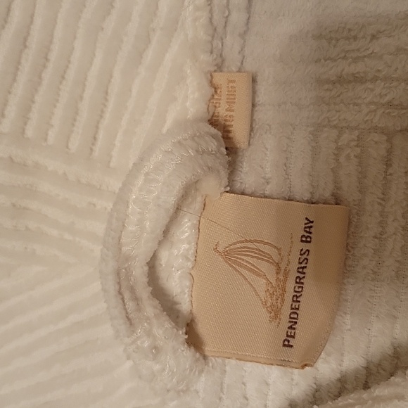 Pendergrass Bay Off White Ivory Textured Unisex Bathrobe - Picture 5 of 5